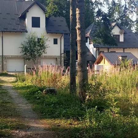 Pahuljica * 亚霍里纳