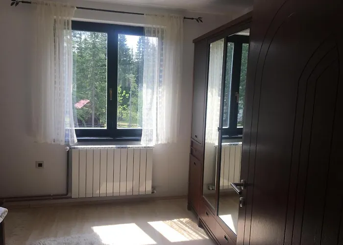 Pahuljica * 亚霍里纳