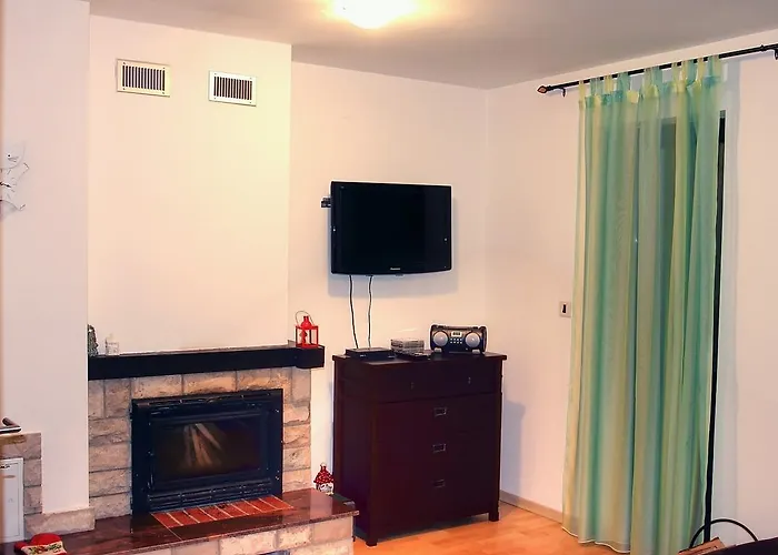 别墅 Pahuljica 亚霍里纳